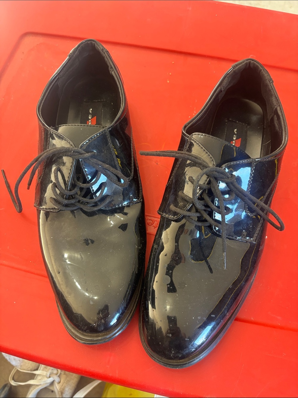 Men's Black Patent Lace-Up Derby Shoes
